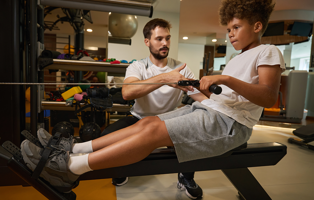 Gesund und selbstständig älter werden: Wie ein Rudergerät die funktionelle Fitness unterstützen kann