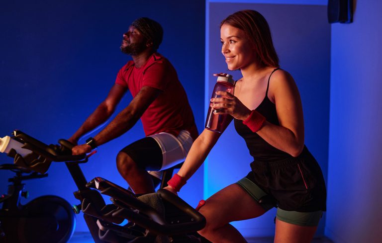 Ganzkörper-Workout mit dem Speedbike für zu Hause