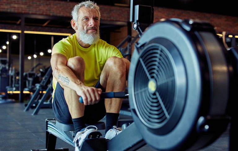 Abnehmen mit einer Rudermaschine: Die ultimative Ganzkörper-Transformation