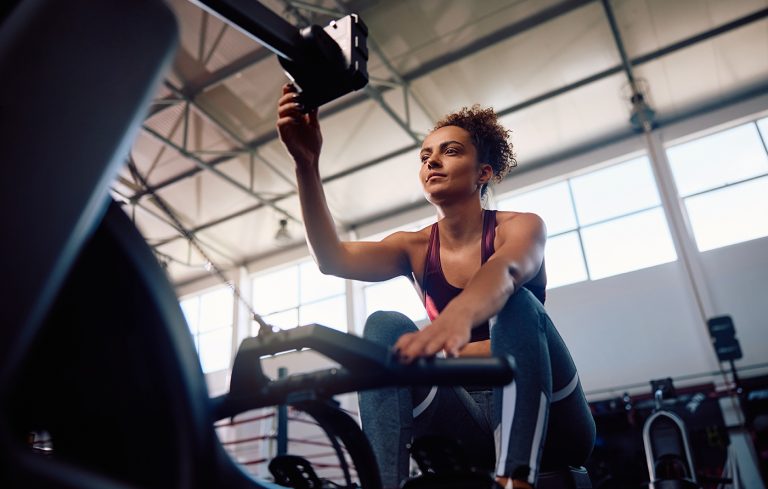 Der ultimative Leitfaden für Rudergerät-Fitness: Kalorien verbrennen und Kraft aufbauen