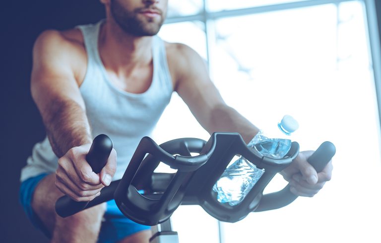 Entfessle Energie mit dem motivierenden Indoor-Bike-Spin-Erlebnis