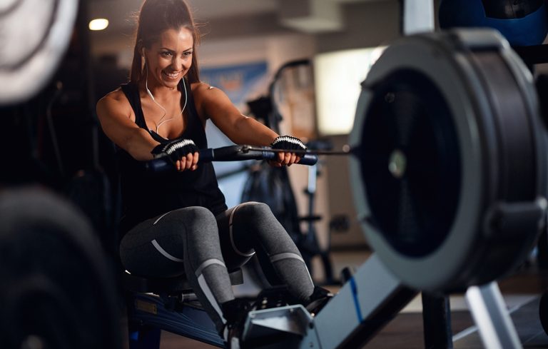 Effektive Armübungen auf dem Rudergerät für Kraft und Ausdauer