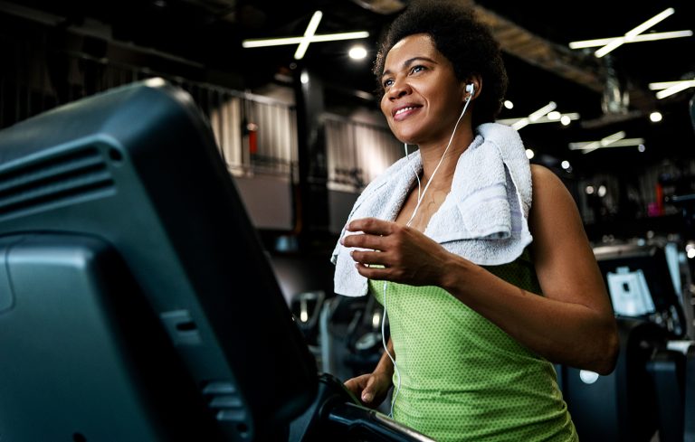So nutzen Sie ein Laufband richtig, um Rückenschmerzen nicht zu verschlimmern