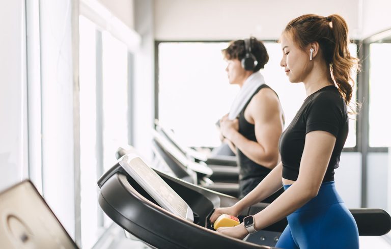 Der Einfluss des Indoor-Bikes auf die mentale Gesundheit: Wie regelmäßiges Radfahren das psychische Wohlbefinden verbessert