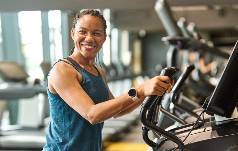 Rudergerät und Wirbelsäulengesundheit: Expertenempfehlungen bei Rückenschmerzen