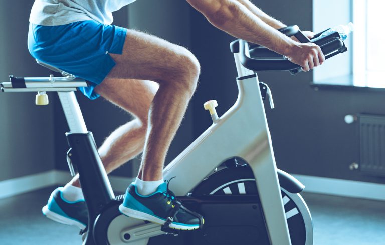 Indoor Bike als langfristige Gesundheitsinvestition: Herz-Kreislauf-Risiken senken und Ausdauer aufbauen