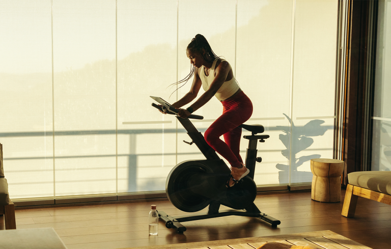 Speedbike Metabolische Fettverbrennung: Die wissenschaftlichen Grundlagen der Effizienz beim Indoor Cycling