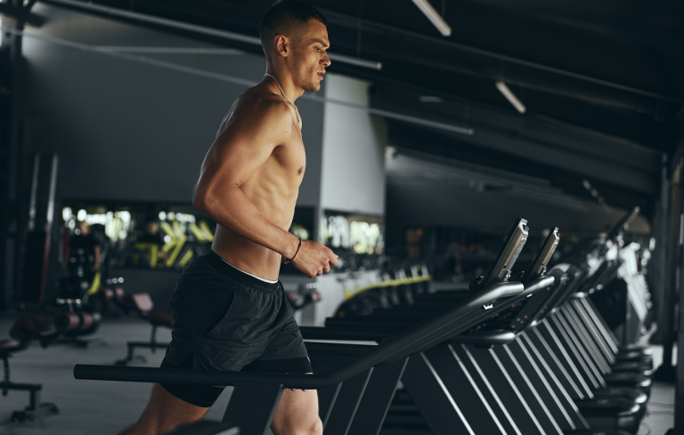 Stoffwechseleffizienz verbessern mit Intervalltraining auf dem Laufband